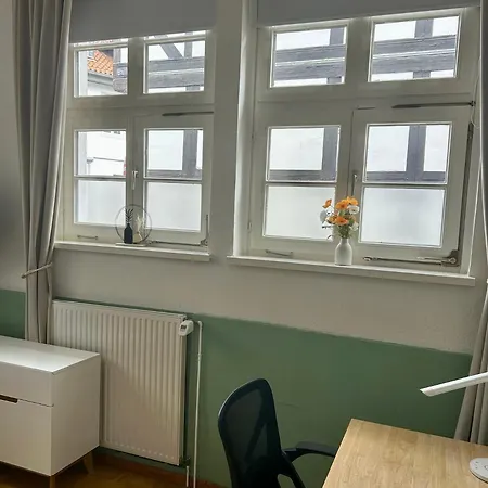 Im Schoenen Denkmalgeschuetzten Ritter Ramm - Altstadt Vor Der Tuer - Barrierefrei - Mit Homeoffice - Wlan Und Tv - Willkommen * جوسلار