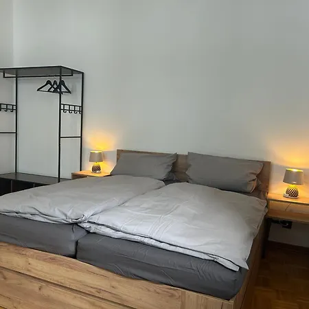 Historische Stufenfreie Ferienwohnung Im Ritter Ramm - In Altstadt Goslar - Historical Holiday Apartment - Step-Free - In Goslar Old Town - Wlan - Office - Tv - Waschmaschine - Welcome شقة