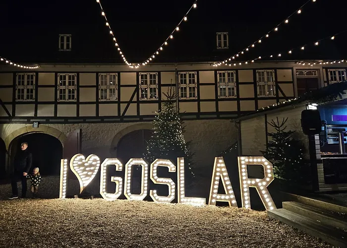 In Goslars Altstadt Im Historischen Ritter Ramm I Stylistisch Mit Parkmoeglichkeiten Appartement